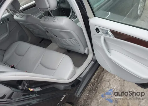 2004 Mercedes-Benz C 320 4Matic из США, поврежденный, VIN WDBRF84J24F482432